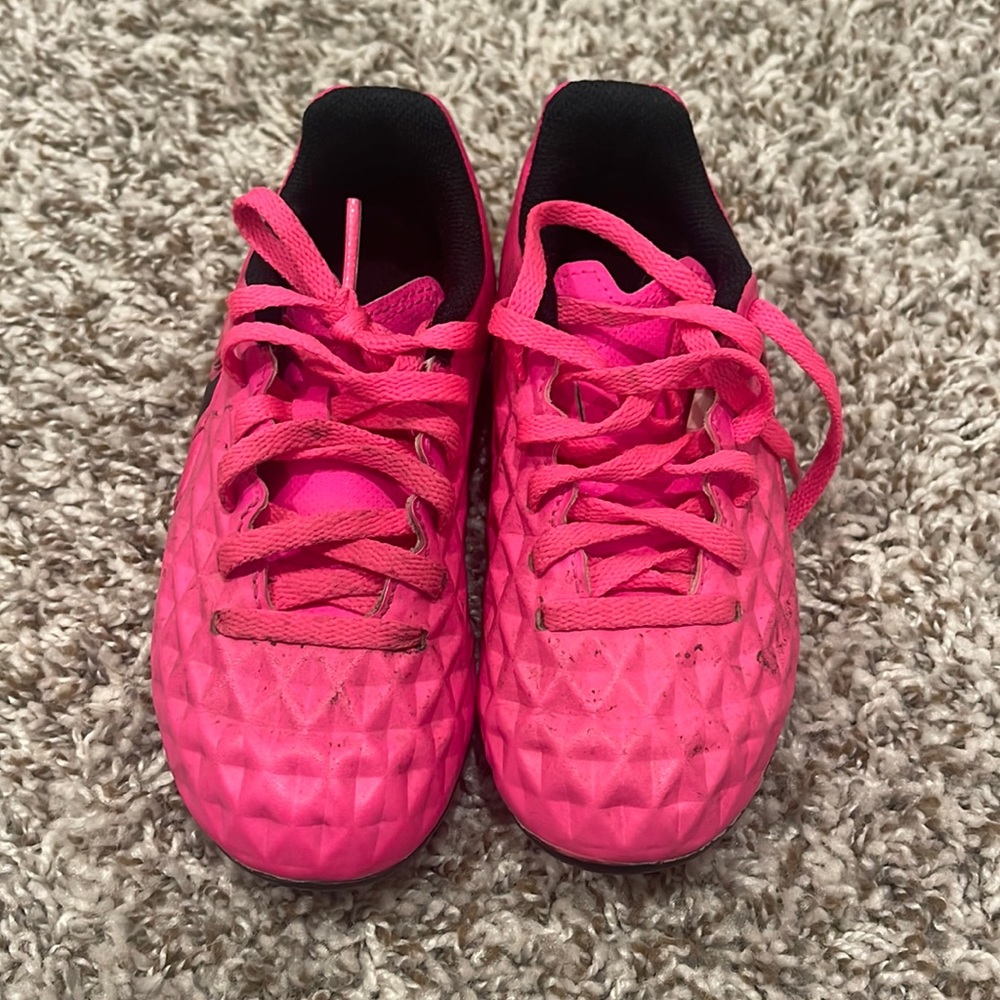 Soccer cleats